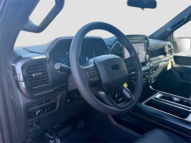 2025 Ford F-150 STX photo 4