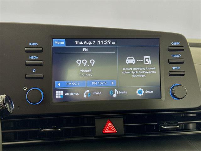 2025 Hyundai Elantra SEL Sport photo 19