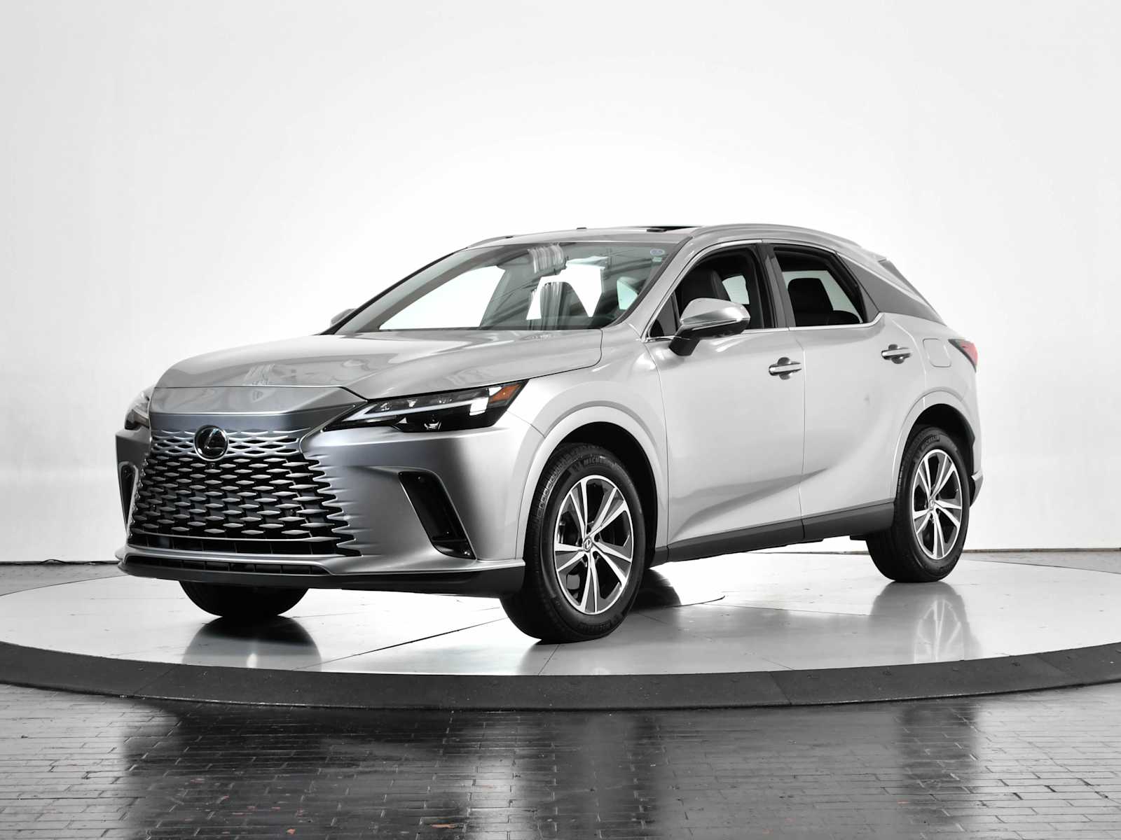 2025 Lexus RX 350's photo