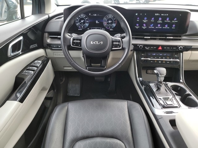 2023 Kia Carnival SX photo 24