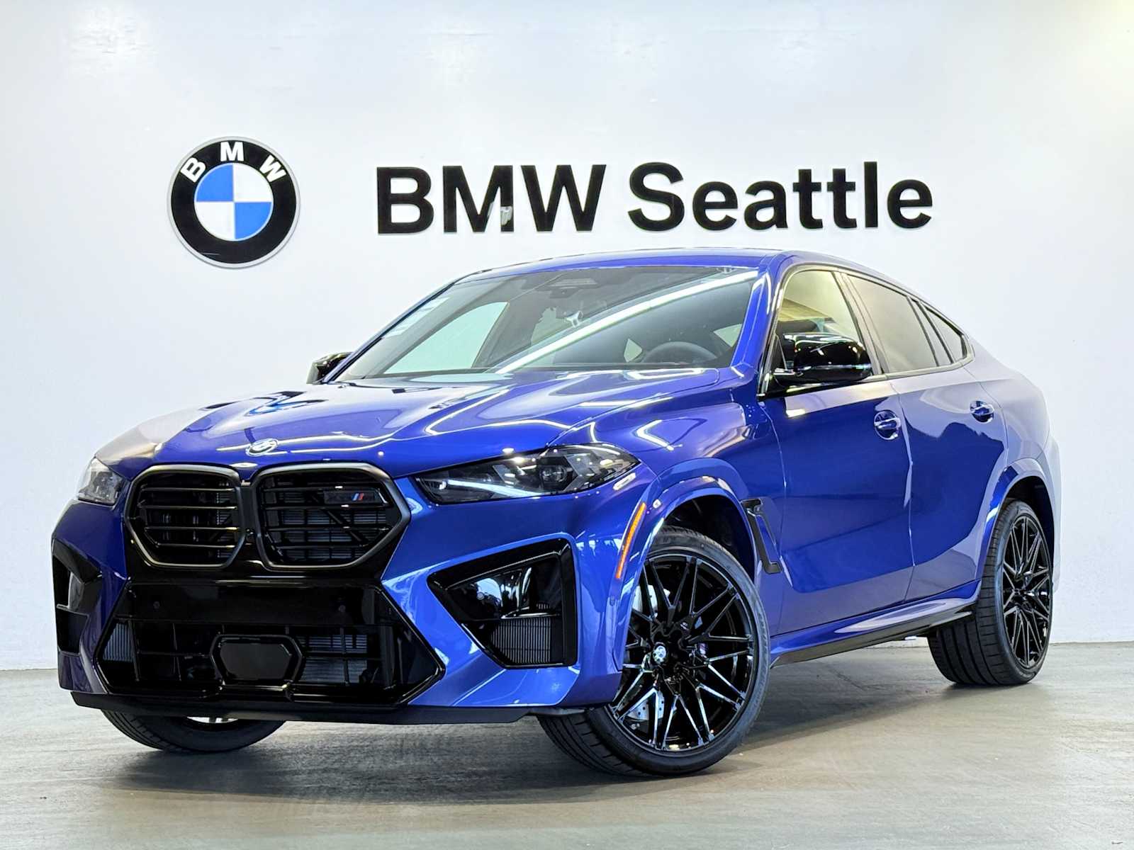 2026 BMW X6 M X6 M's photo