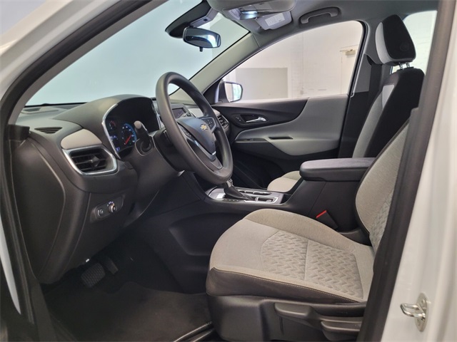 2022 Chevrolet Equinox LS photo 5
