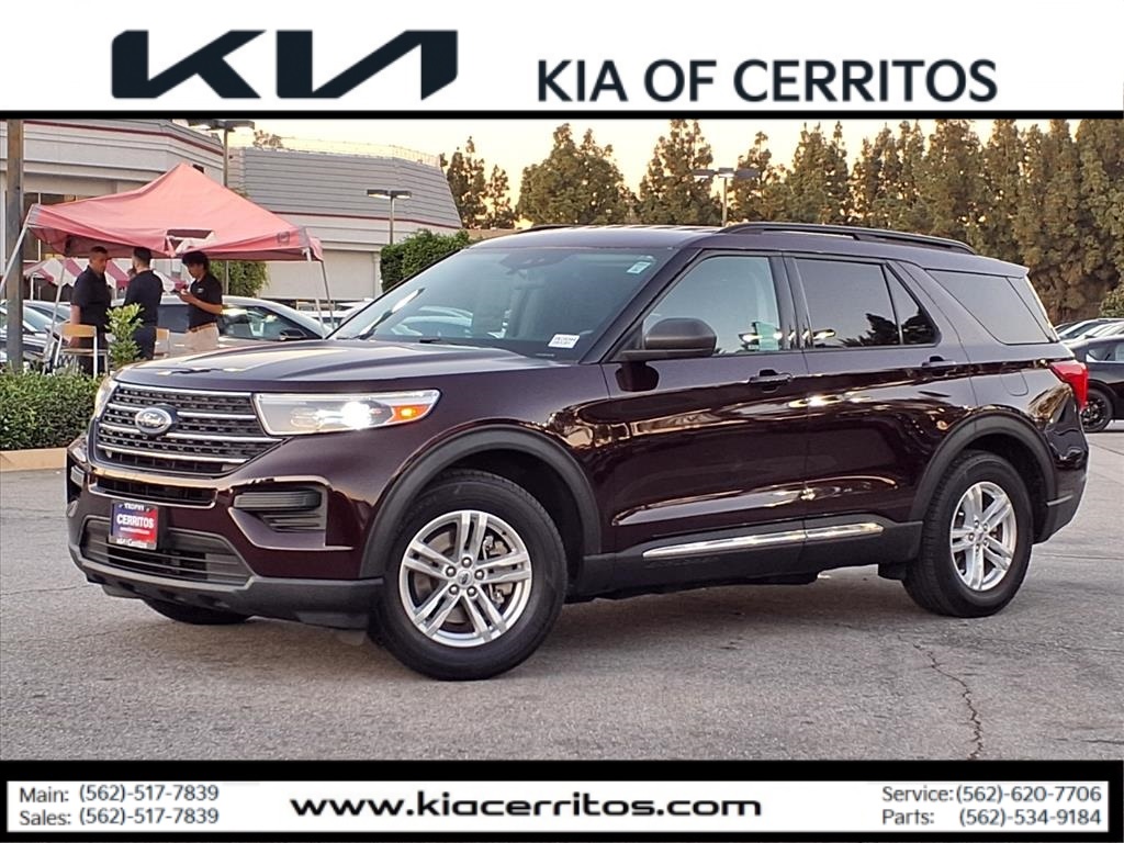 2022 Ford Explorer XLT's photo