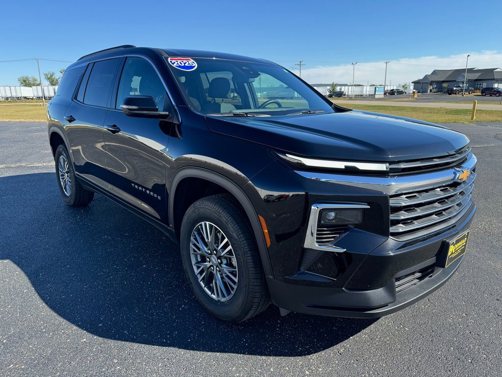 2025 Chevrolet Traverse photo 7