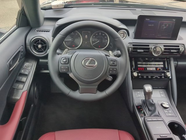 2025 Lexus IS 300 photo 15