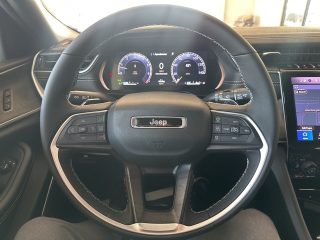 2025 Jeep Grand Cherokee Limited photo 23