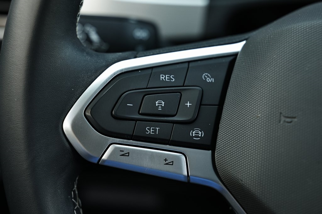 2022 Volkswagen Atlas Cross Sport V6 SE Technology photo 27