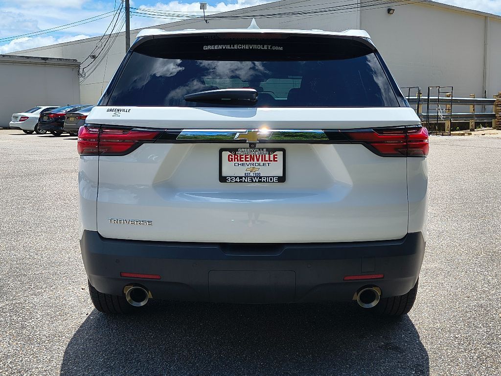 2022 Chevrolet Traverse LS photo 4