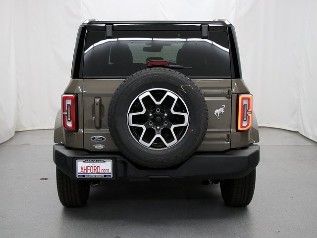 2025 Ford Bronco Outer Banks photo 6