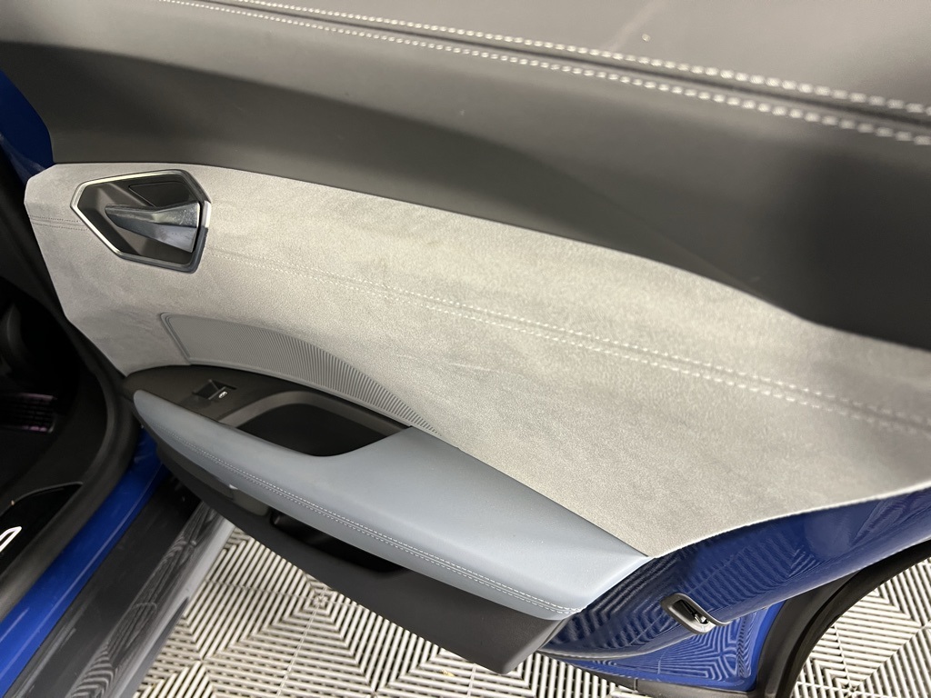 2024 Audi e-tron GT Premium Plus photo 27