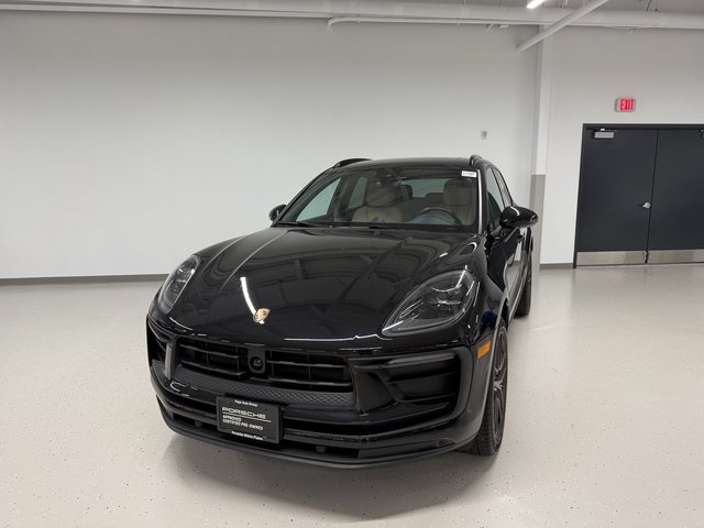 2024 Porsche Macan Base
