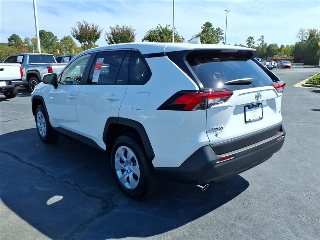 2025 Toyota RAV4 LE photo 2