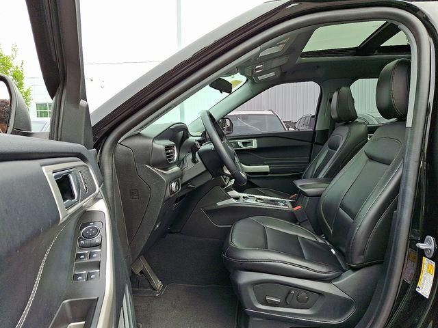 2023 Ford Explorer XLT photo 15