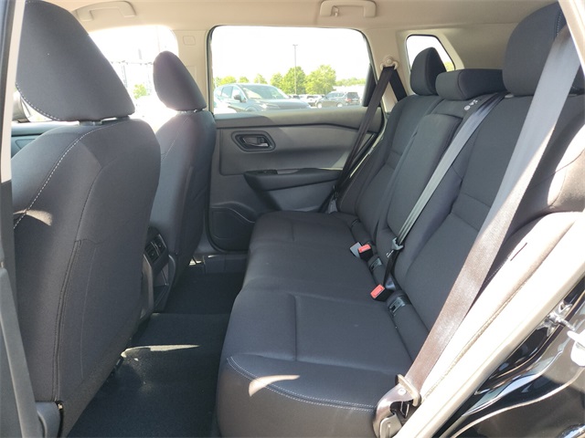 2026 Nissan Rogue S photo 6