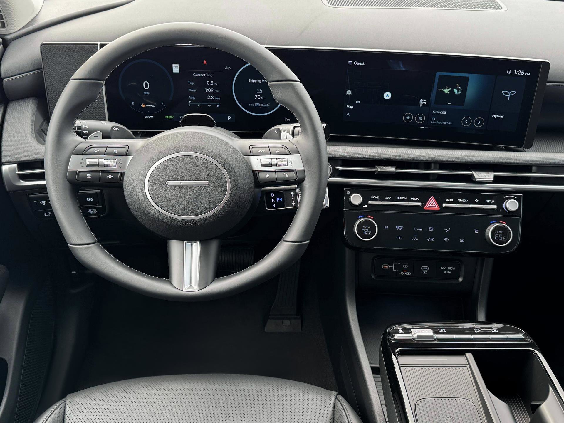 2025 Hyundai Tucson Hybrid SEL Convenience photo 17