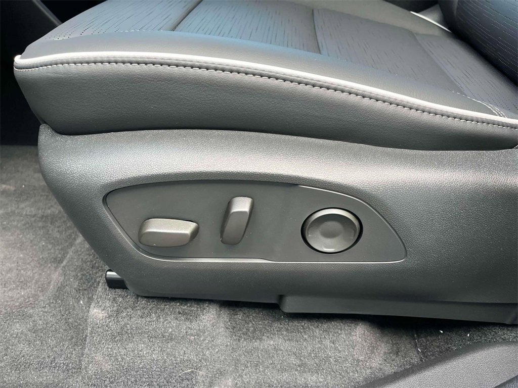 2025 Buick Enclave Sport Touring photo 23