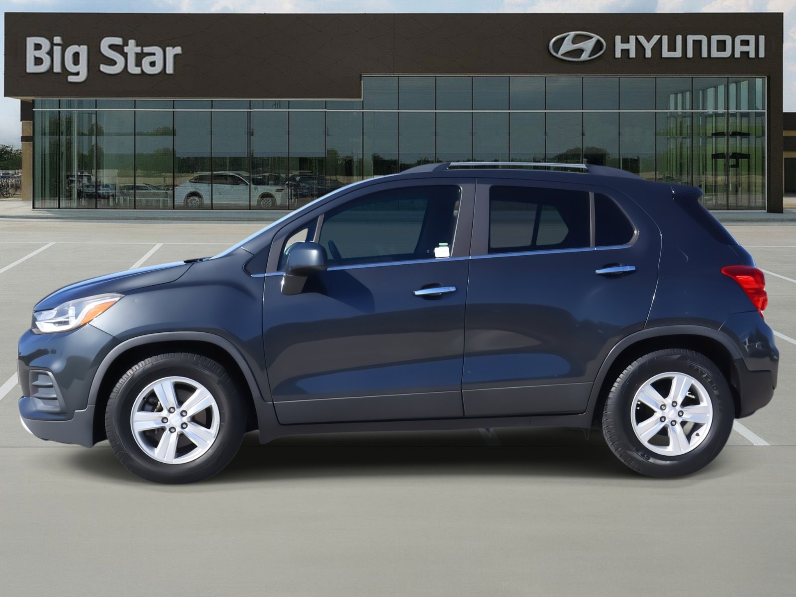 Used 2019 Chevrolet Trax LT with VIN 3GNCJLSB2KL115836 for sale in Friendswood, TX