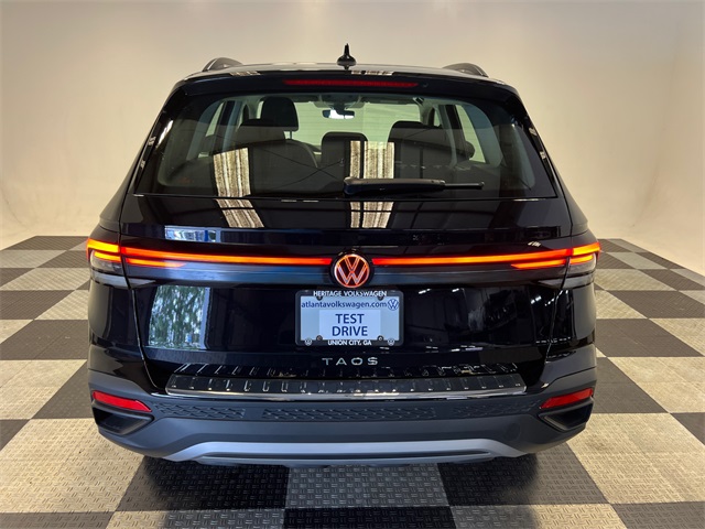 2025 Volkswagen Taos S photo 4