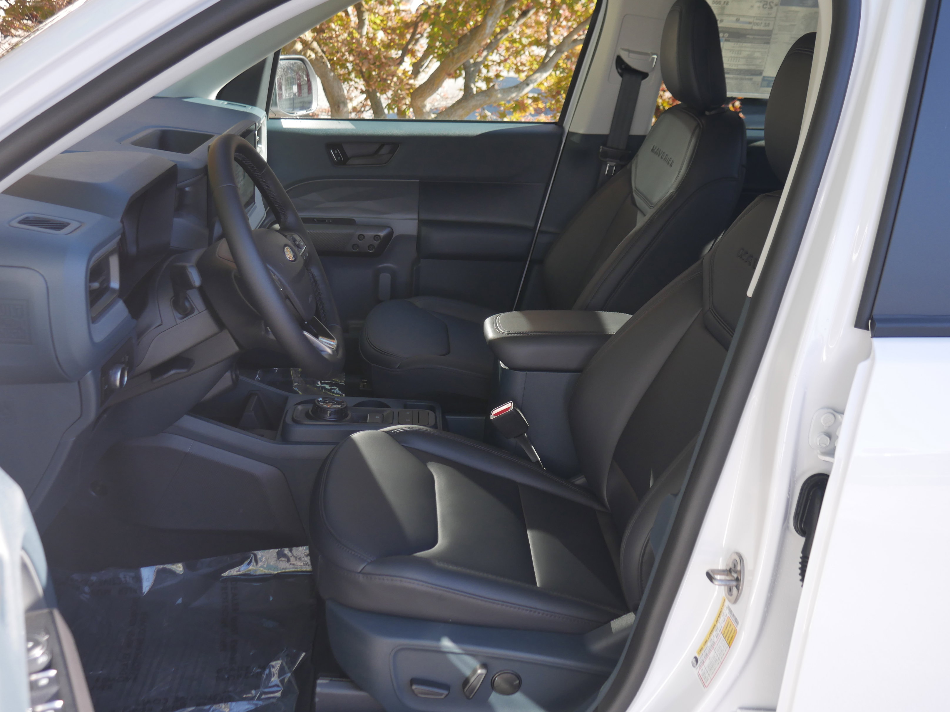 2025 Ford Maverick Lariat photo 3