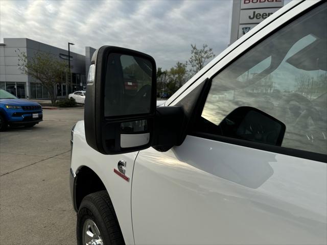 2025 Ram 2500 Tradesman photo 4