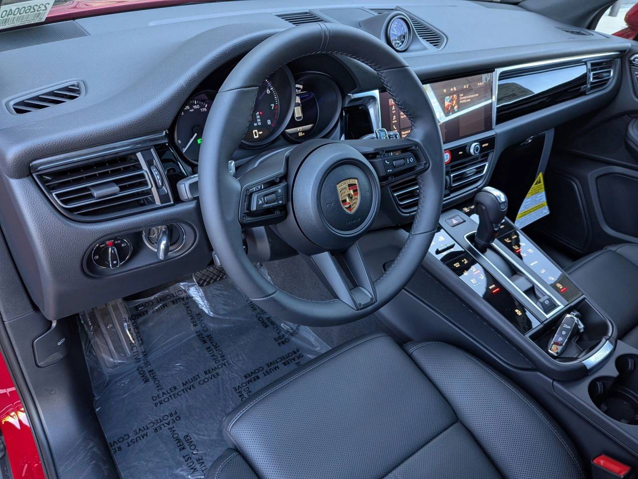 2026 Porsche Macan T photo 4