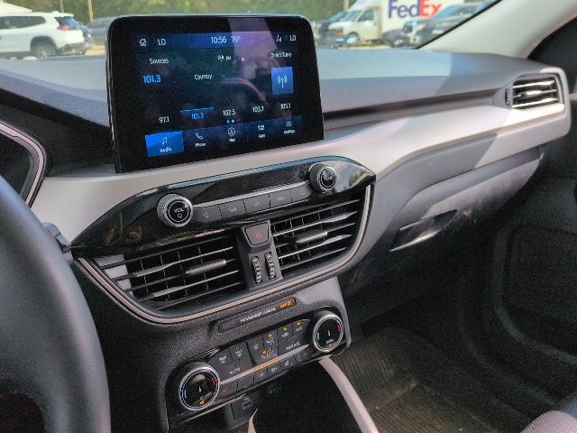 2022 Ford Escape SEL photo 11