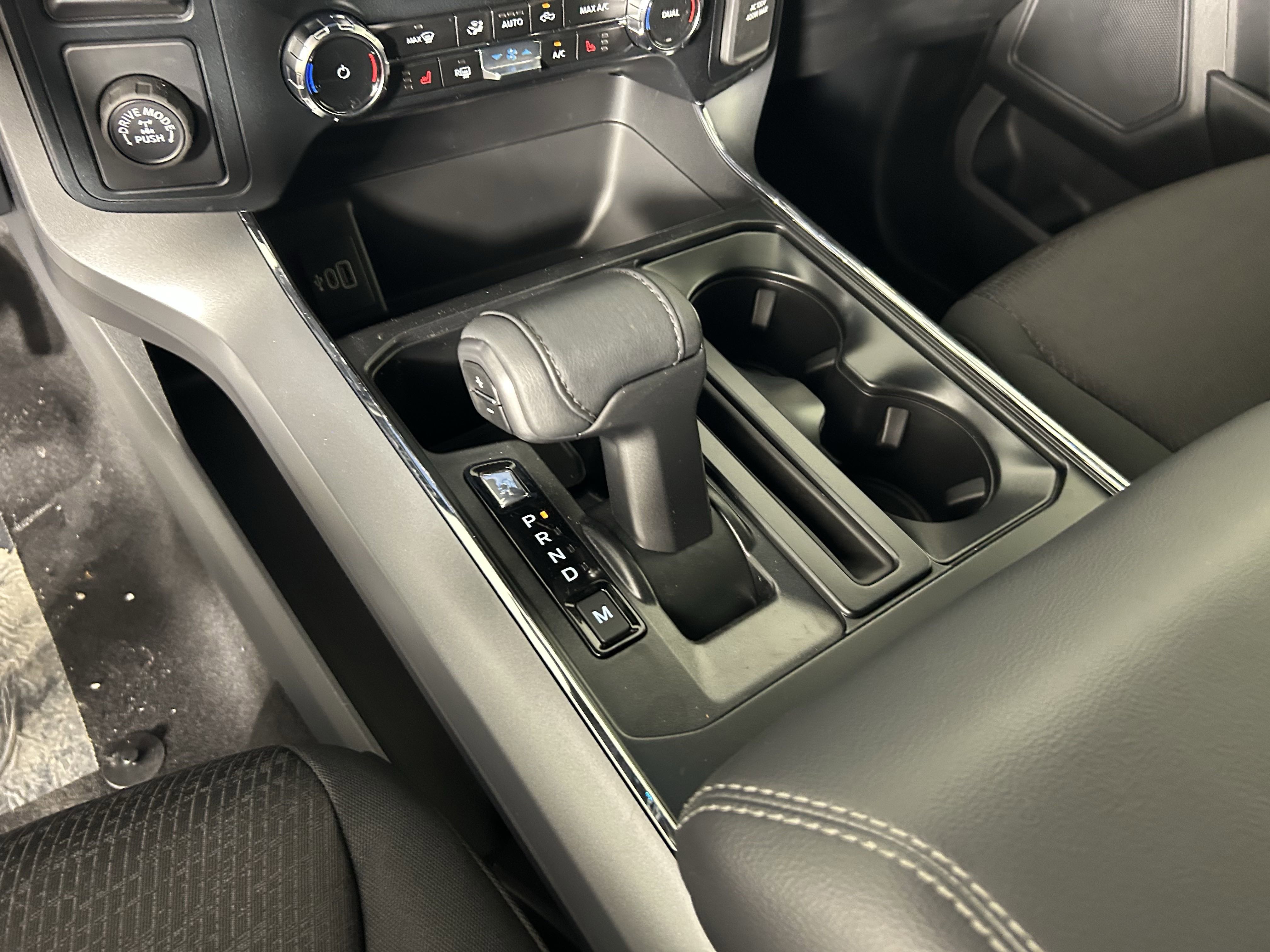 2025 Ford F-150 XLT photo 17