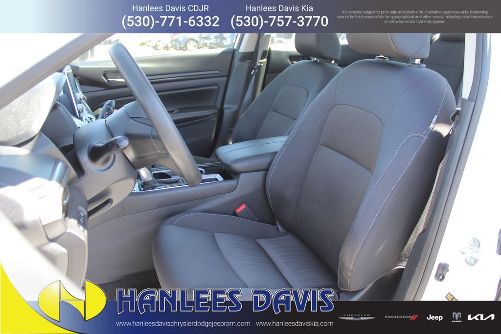 2024 Nissan Altima 2.5 SV photo 10