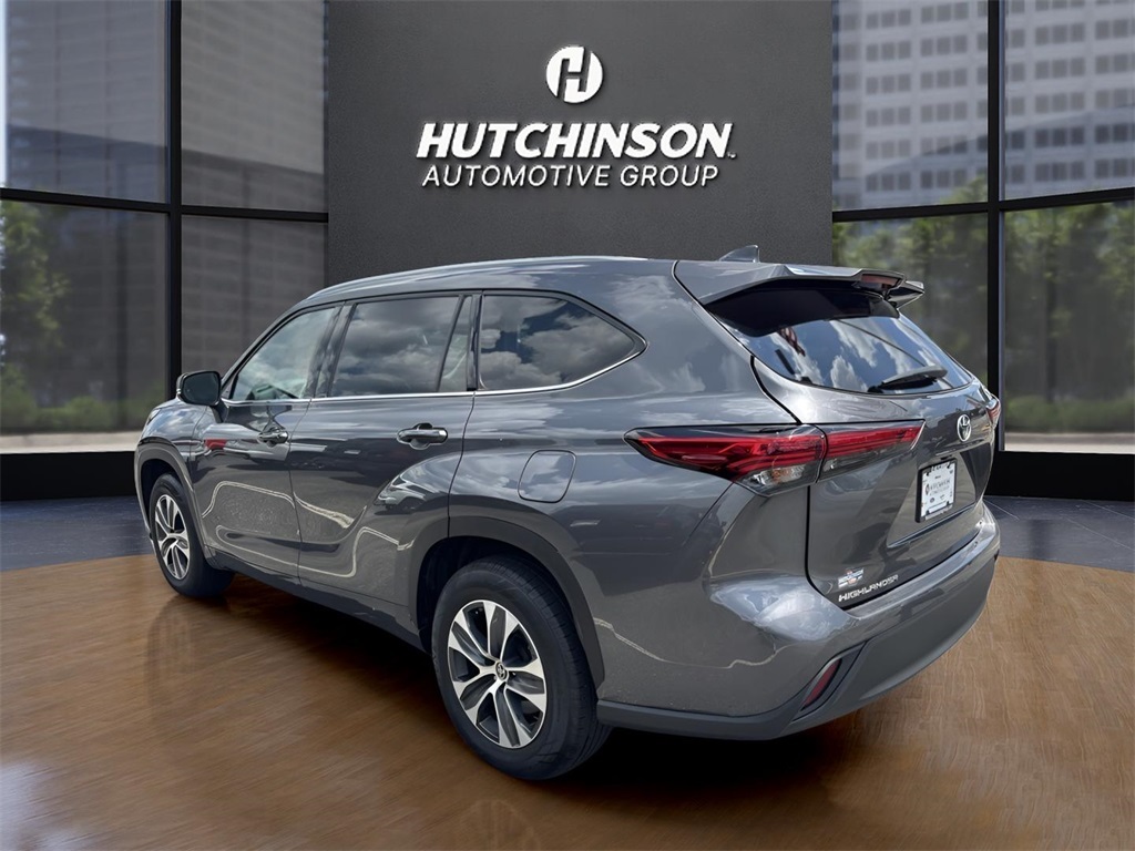 2022 Toyota Highlander Hybrid XLE photo 7