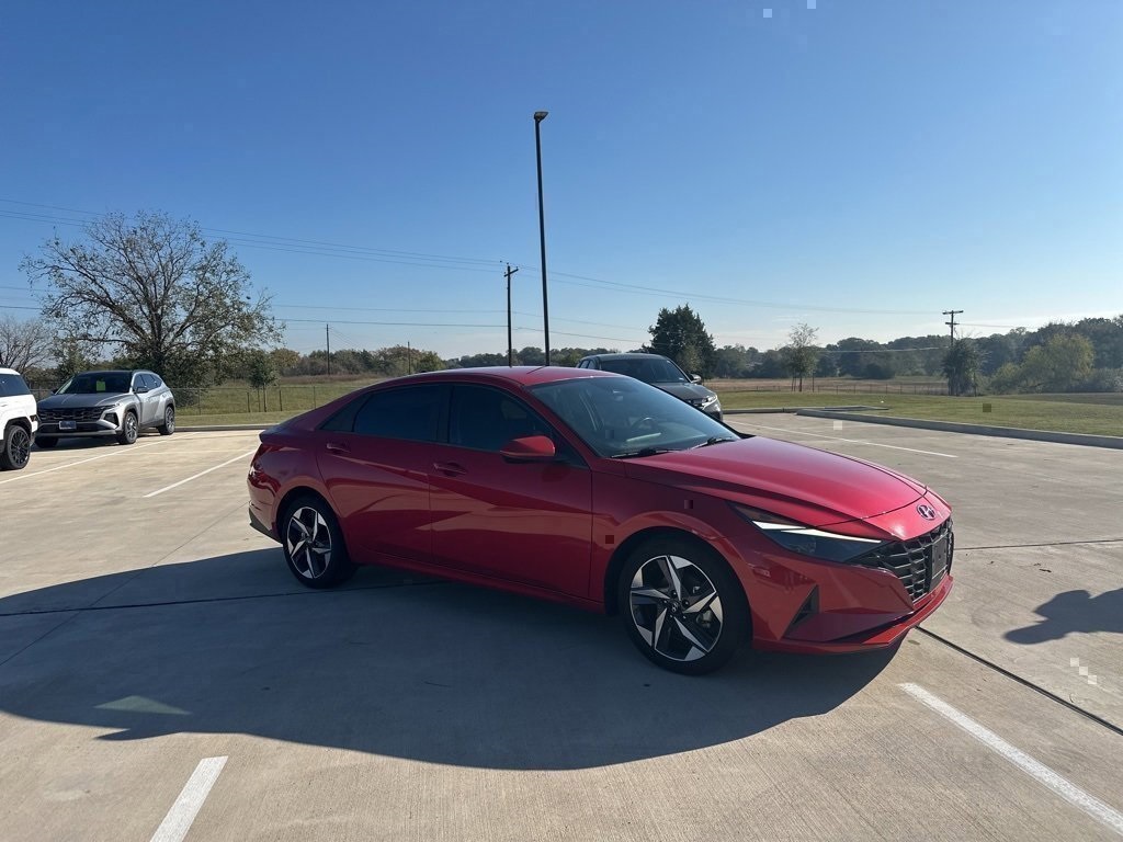 2023 Hyundai Elantra SEL's photo