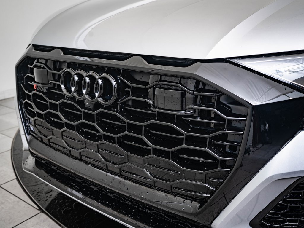 2021 Audi RS Q8 photo 3