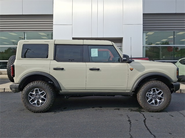 2025 Ford Bronco 4-Door Badlands's photo