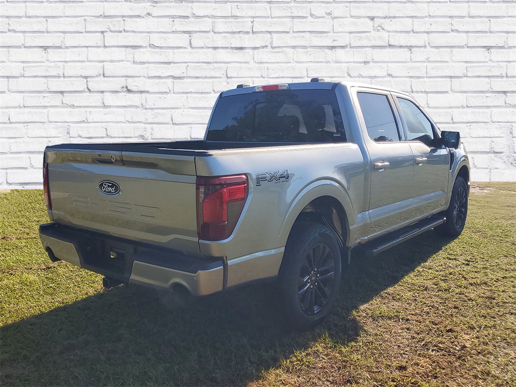 2025 Ford F-150 XLT photo 2
