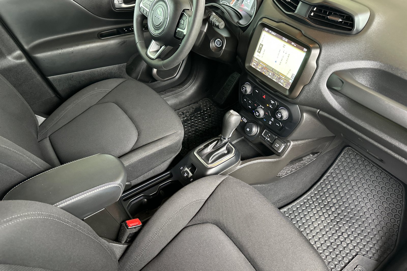 2023 Jeep Renegade Latitude Upland photo 14