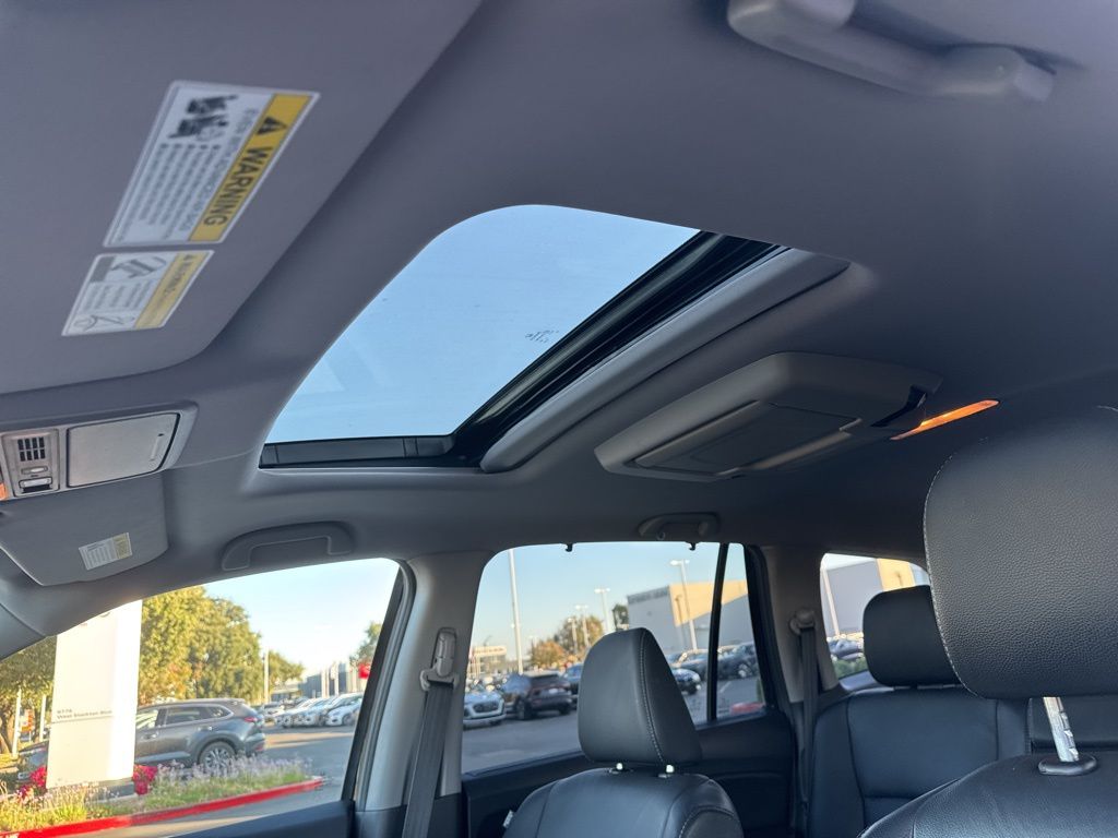 2019 Honda Pilot Touring photo 12