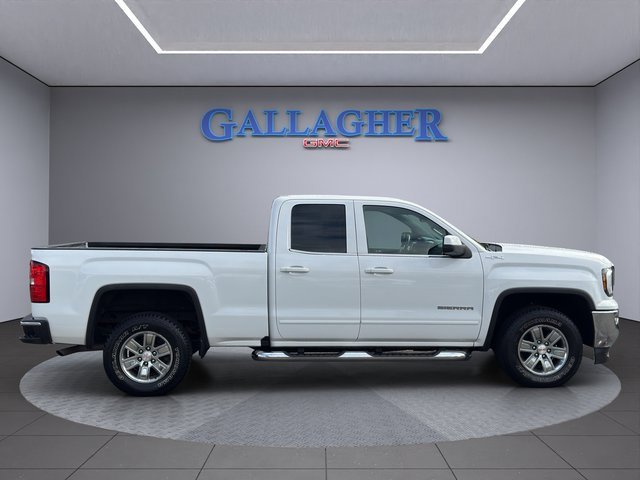 2017 Gmc Sierra 1500 SLE photo 3