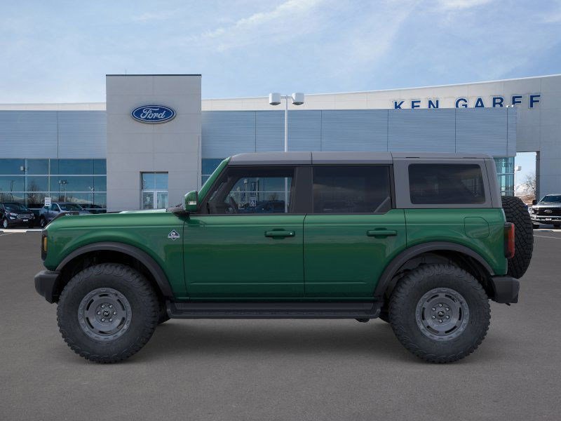 2025 Ford Bronco Outer Banks photo 3