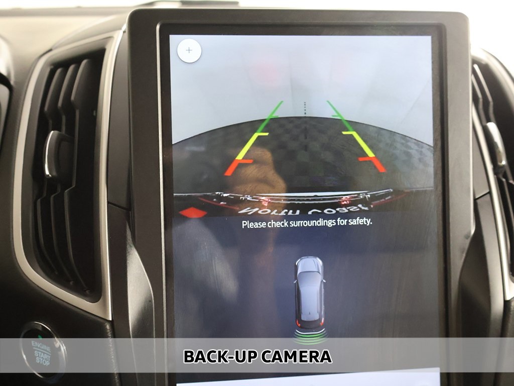 2022 Ford Edge SEL photo 5