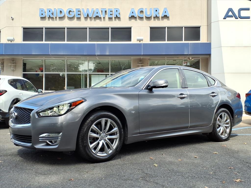2015 INFINITI Q70
