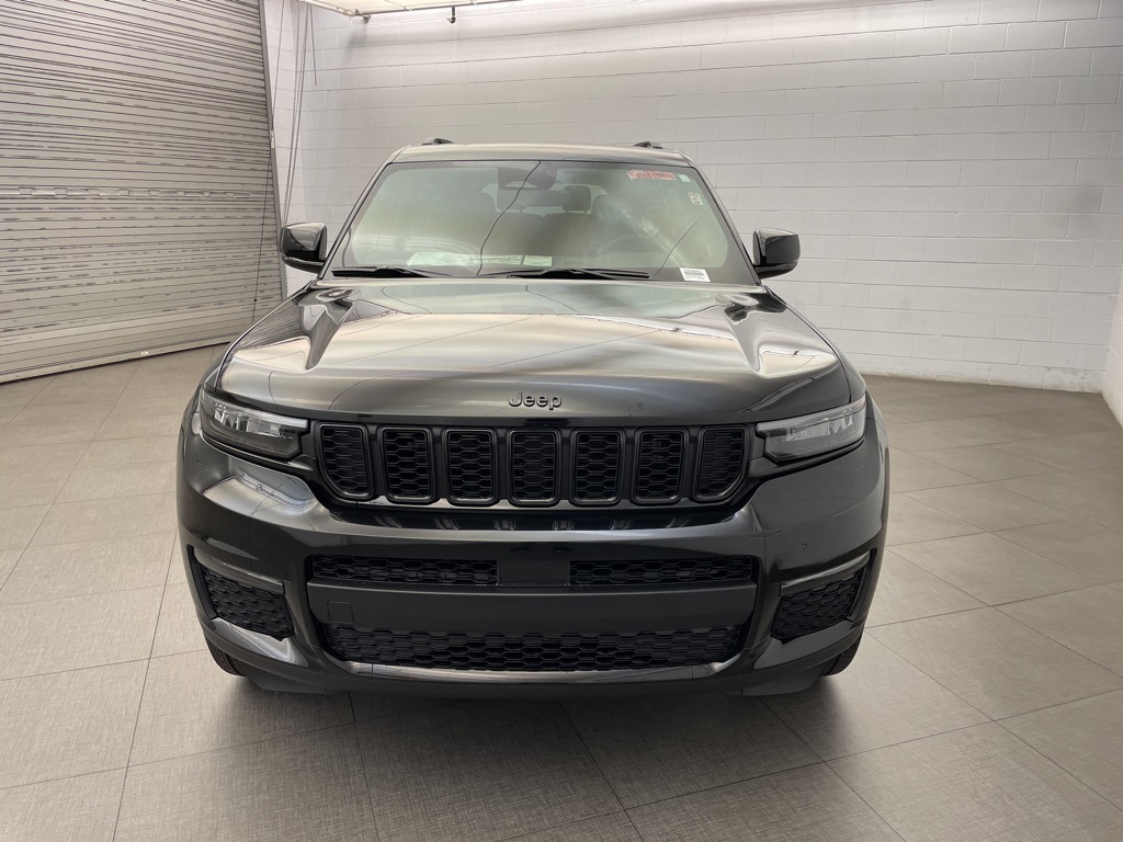 2025 Jeep Grand Cherokee Limited photo 6