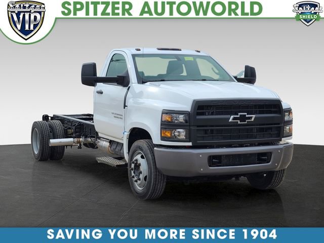 2024 Chevrolet Silverado 4500 Medium Duty Chassis Cab Work Truck's photo