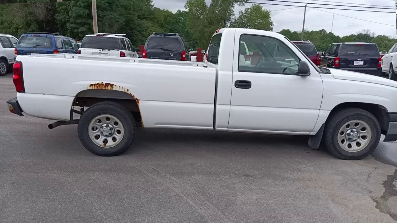 PreOwned 2007 Chevrolet Silverado REGULAR CAB X817415 in Des Moines