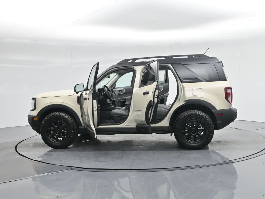 2025 Ford Bronco Sport Badlands photo 3
