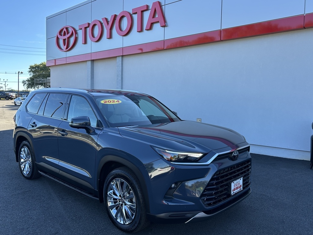 2024 Toyota Grand Highlander Platinum's photo
