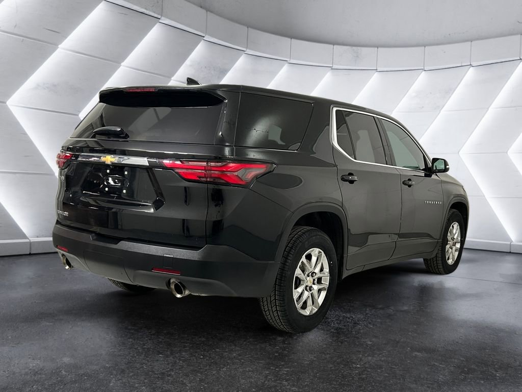 2023 Chevrolet Traverse LS photo 4