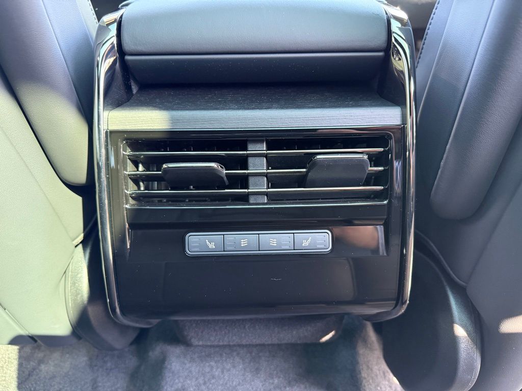 2025 Land Rover Range Rover Sport SE photo 19