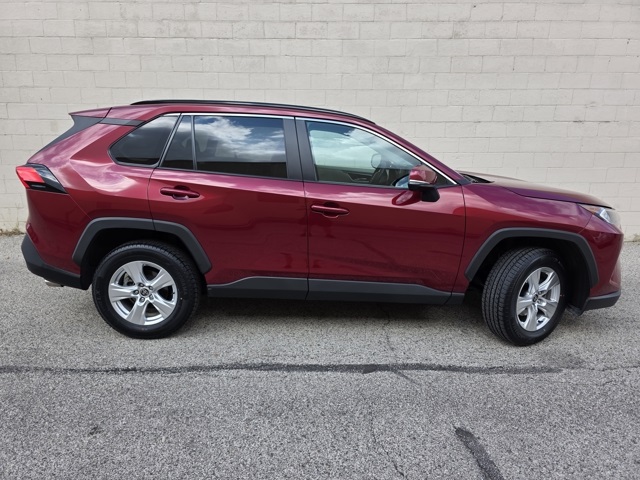 2021 Toyota RAV4 XLE photo 5