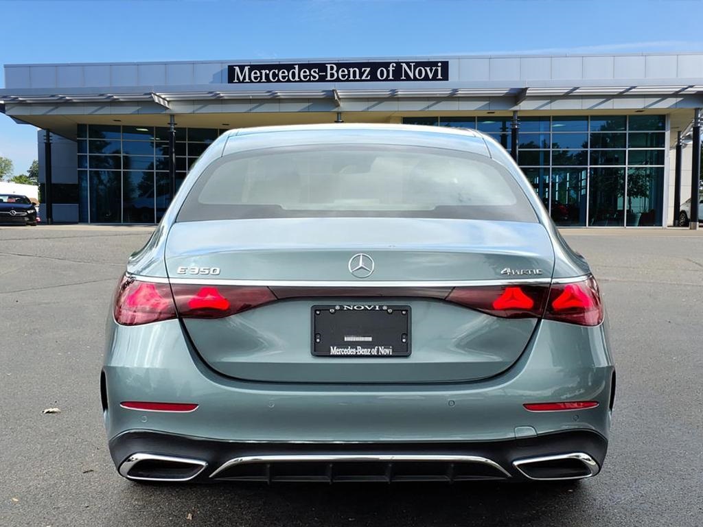 2025 Mercedes Benz E 350 4MATIC photo 4