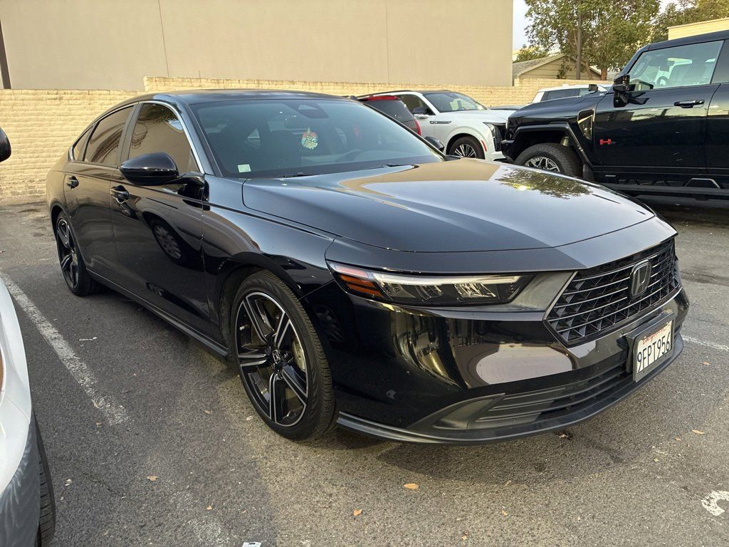 2023 Honda Accord Hybrid Sport photo 3