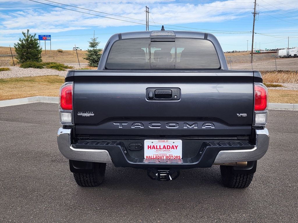 2023 Toyota Tacoma TRD photo 4